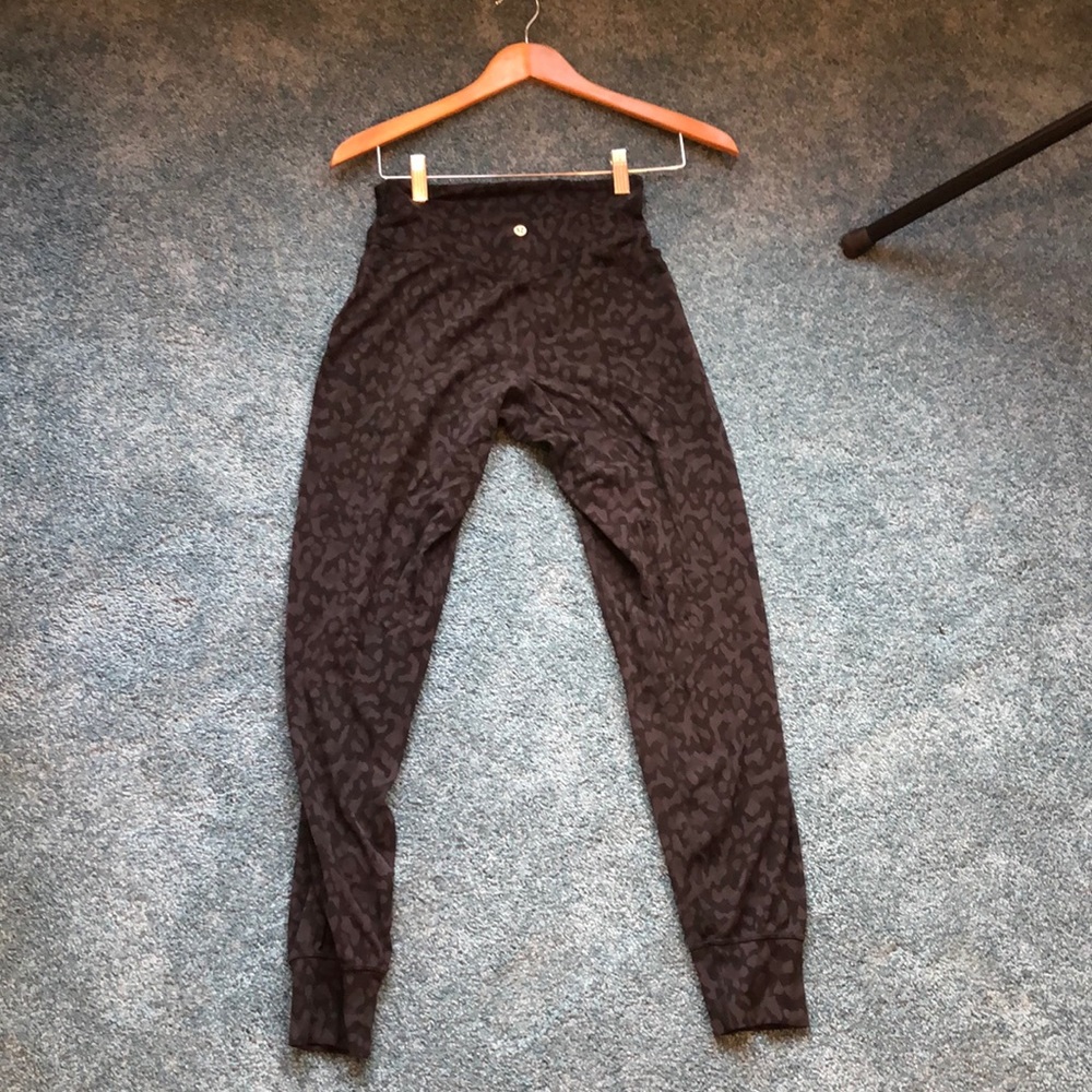 Lululemon Align Joggers camo black multi